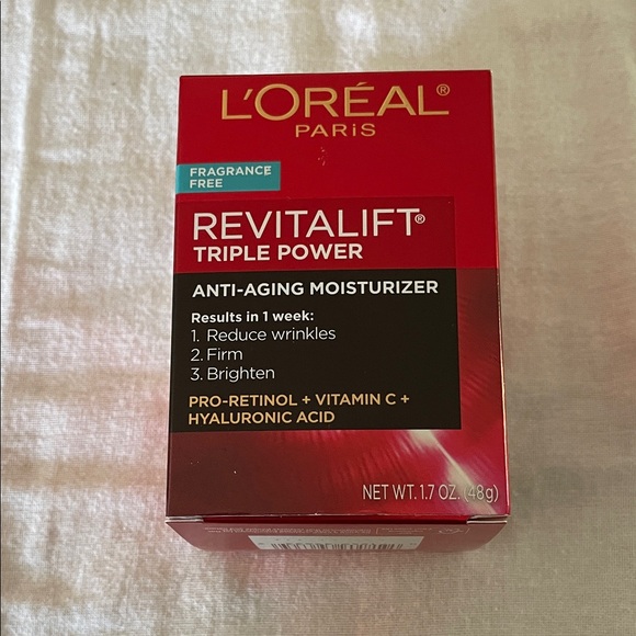 L'Oreal Revitalift Triple Power Moisturizer - Red - Picture 1 of 1